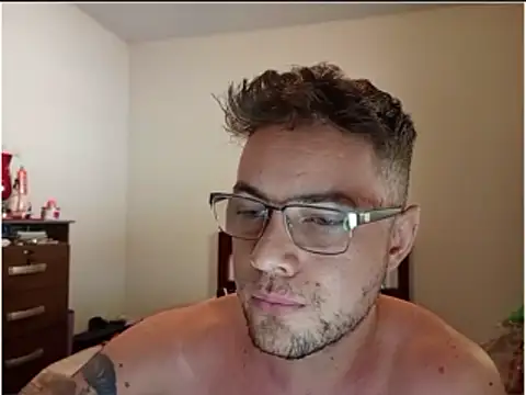 Snapshot of Dyllan__ chatting on April 2026 12:31:01 PM Dyllan online show from April 2026 12:31:01 PM