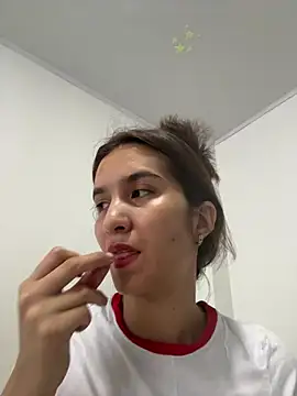 Snapshot of Bella_still chatting on July 2026 01:58:02 PM Bella still online show from July 2026 01:58:02 PM