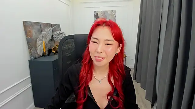 AnnaReyla online show from May 2026 07:23:02 PM