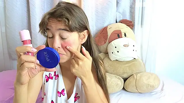 SERAFINA  online show from October 2025 01:20:01 PM