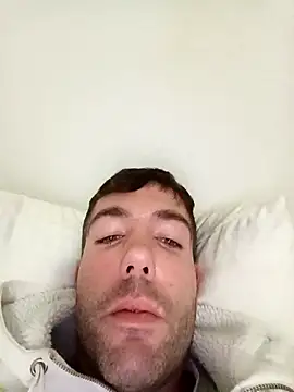 Snapshot of Yeray01 chatting on February 2026 08:18:02 PM Yeray01 online show from February 2026 08:18:02 PM