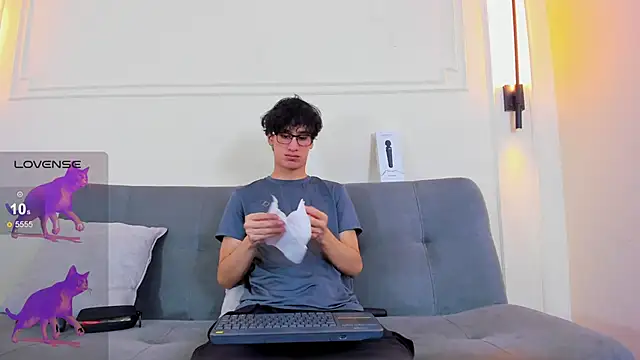 Cum hunters online show from February 2026 03:21:02 AM