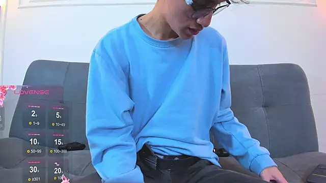 Cum hunters online show from May 2026 03:23:01 AM