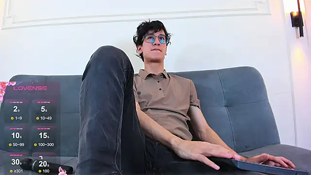 Cum hunters online show from May 2026 03:26:01 AM
