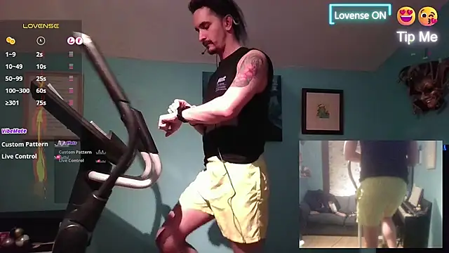 Snapshot of riffraphboi chatting on January 2026 07:27:01 PM riffraphboi online show from January 2026 07:27:01 PM