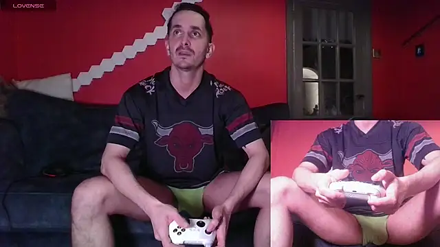 Snapshot of riffraphboi chatting on January 2026 07:18:01 PM riffraphboi online show from January 2026 07:18:01 PM