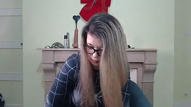 Snapshot of kamilalova chatting on February 2026 01:32:02 PM kamilalova online show from February 2026 01:32:02 PM