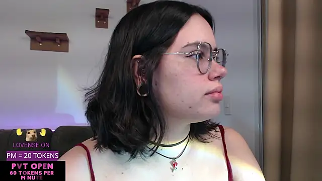 crystalll room online show from May 2026 12:50:02 AM