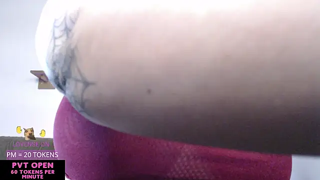 crystalll room online show from May 2026 01:57:16 AM
