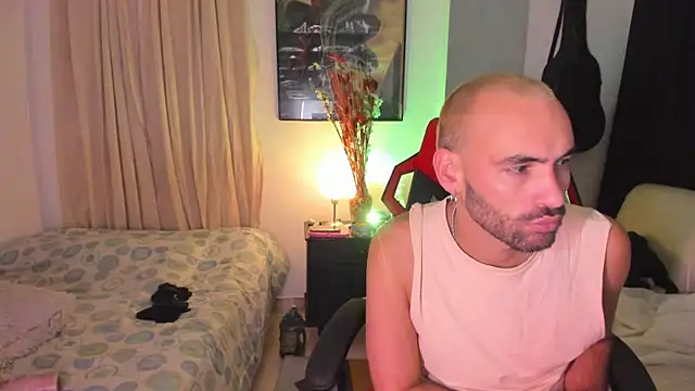 Snapshot of darkdesire_01 chatting on January 2025 11:21:02 PM darkdesire 01 online show from January 2025 11:21:02 PM