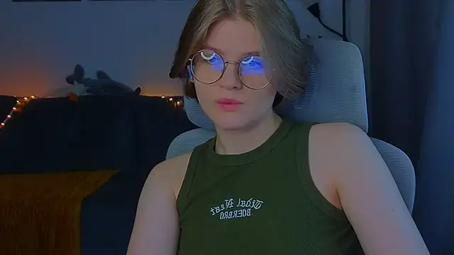 Snapshot of _JessieVibes chatting on October 2025 12:45:01 PM JessieVibes online show from October 2025 12:45:01 PM