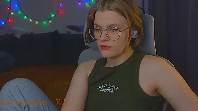 Snapshot of _JessieVibes chatting on October 2025 02:46:01 PM JessieVibes online show from October 2025 02:46:01 PM