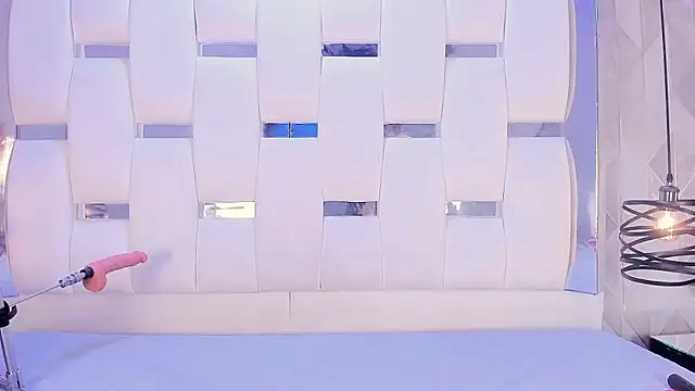 Snapshot of BriannaRoses chatting on November 2025 08:44:01 PM BriannaRoses online show from November 2025 08:44:01 PM