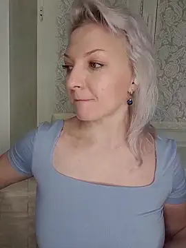 Anesteishen online show from December 2025 01:46:02 AM