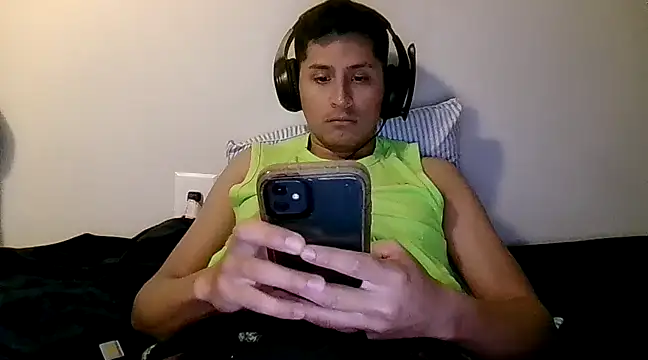 Snapshot of PerroDemonioHot chatting on February 2025 05:09:02 AM PerroDemonioHot online show from February 2025 05:09:02 AM