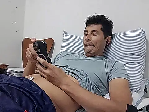 Snapshot of PerroDemonioHot chatting on September 2025 04:03:01 AM PerroDemonioHot online show from September 2025 04:03:01 AM