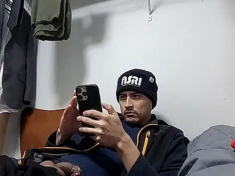 Snapshot of PerroDemonioHot chatting on February 2026 10:35:02 PM PerroDemonioHot online show from February 2026 10:35:02 PM