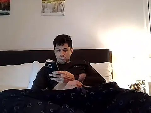 Snapshot of PerroDemonioHot chatting on February 2026 04:09:01 AM PerroDemonioHot online show from February 2026 04:09:01 AM