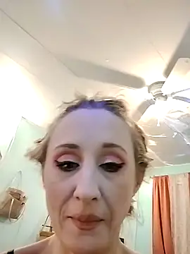 Snapshot of hunybunz69 chatting on January 2025 10:28:01 AM hunybunz69 online show from January 2025 10:28:01 AM