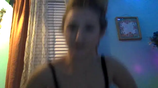 Snapshot of hunybunz69 chatting on March 2025 08:05:01 AM hunybunz69 online show from March 2025 08:05:01 AM