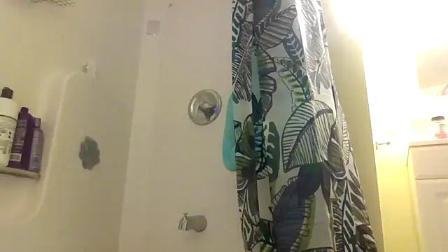 Snapshot of hunybunz69 chatting on March 2025 12:12:01 AM hunybunz69 online show from March 2025 12:12:01 AM