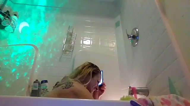 Snapshot of hunybunz69 chatting on March 2025 04:17:02 AM hunybunz69 online show from March 2025 04:17:02 AM