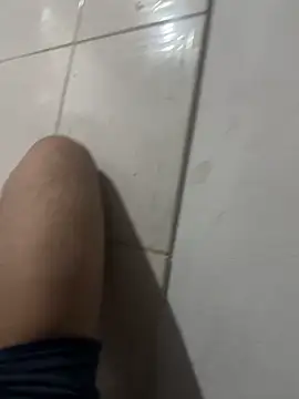 Snapshot of MorenoTatuado011 chatting on November 2025 08:14:01 AM MorenoTatuado011 online show from November 2025 08:14:01 AM