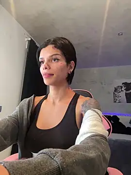 Snapshot of Rosariolovex chatting on February 2025 11:44:02 AM Rosariolovex online show from February 2025 11:44:02 AM