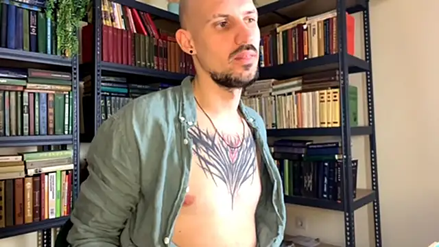 AssHunter4k online show from February 2025 02:23:01 PM