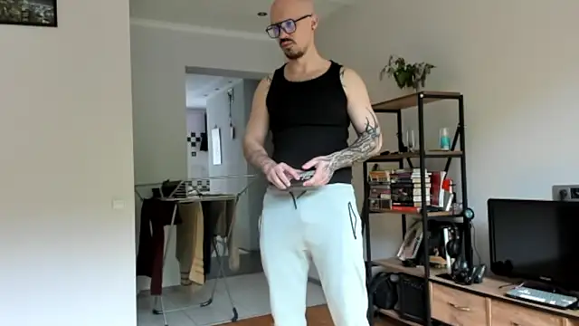 AssHunter4k online show from May 2026 10:36:01 AM