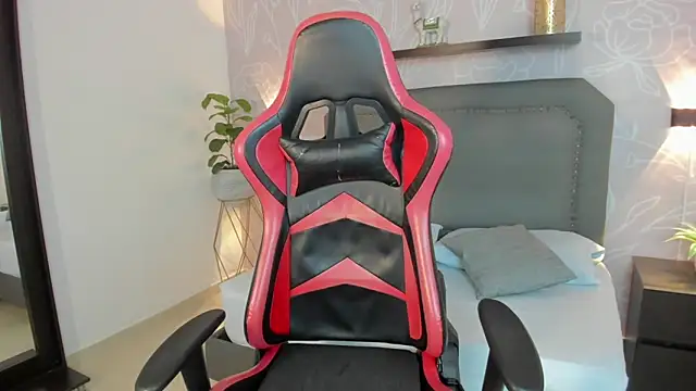 adarna13  online show from February 2026 07:28:01 PM