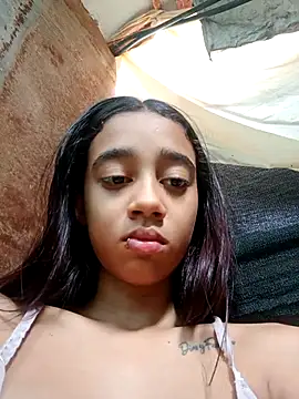 Zoe Sweett18 online show from February 2025 01:05:02 PM