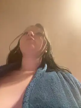 VenusandIppy online show from October 2025 08:17:01 AM