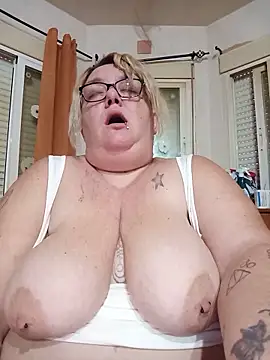 diosacurvy1984 online show from May 2026 07:27:01 AM
