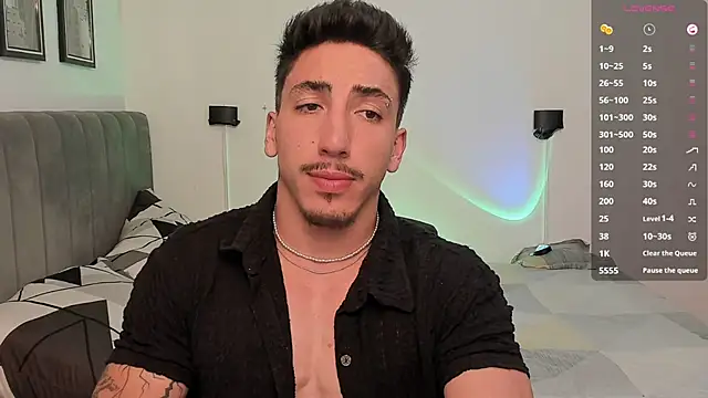 Snapshot of dylanspencer28 chatting on January 2025 06:03:01 PM dylanspencer28 online show from January 2025 06:03:01 PM