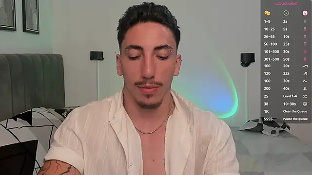 Snapshot of dylanspencer28 chatting on January 2025 10:29:02 AM dylanspencer28 online show from January 2025 10:29:02 AM