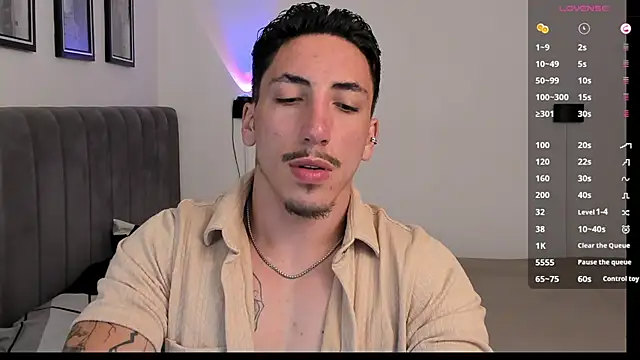 Snapshot of dylanspencer28 chatting on February 2025 07:27:01 PM dylanspencer28 online show from February 2025 07:27:01 PM