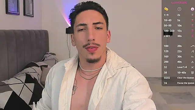 Snapshot of dylanspencer28 chatting on February 2025 11:32:02 PM dylanspencer28 online show from February 2025 11:32:02 PM