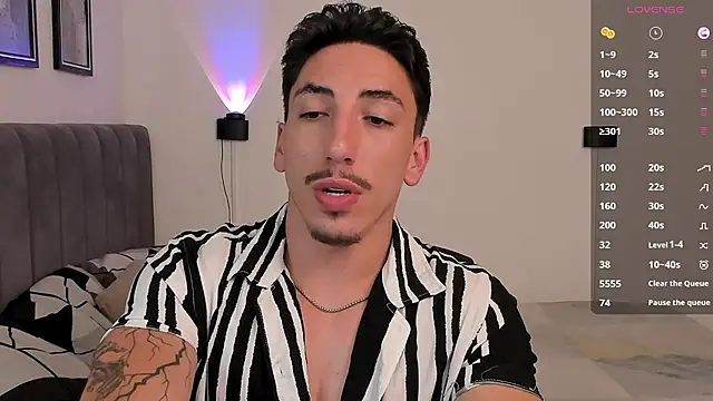 Snapshot of dylanspencer28 chatting on February 2025 11:13:02 PM dylanspencer28 online show from February 2025 11:13:02 PM