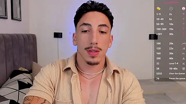 Snapshot of dylanspencer28 chatting on February 2025 07:07:01 PM dylanspencer28 online show from February 2025 07:07:01 PM