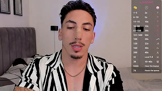 Snapshot of dylanspencer28 chatting on February 2025 07:05:02 PM dylanspencer28 online show from February 2025 07:05:02 PM