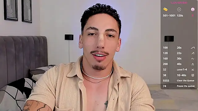 Snapshot of dylanspencer28 chatting on February 2025 07:15:02 PM dylanspencer28 online show from February 2025 07:15:02 PM