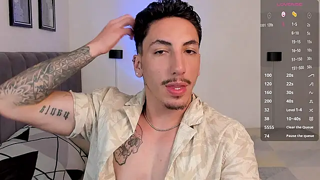 Snapshot of dylanspencer28 chatting on March 2025 11:32:02 PM dylanspencer28 online show from March 2025 11:32:02 PM