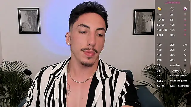 Snapshot of dylanspencer28 chatting on March 2025 12:05:02 AM dylanspencer28 online show from March 2025 12:05:02 AM