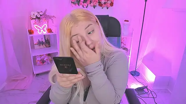 DiaAngell online show from November 2025 07:35:01 PM