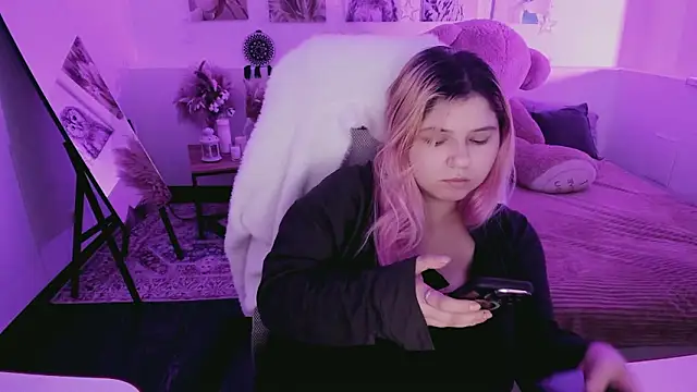 DiaAngell online show from March 2026 07:41:01 PM