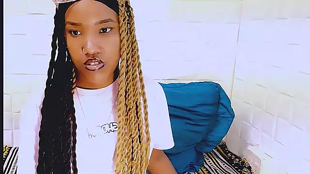 Snapshot of EroticSexyPrada chatting on March 2025 04:02:02 PM EroticSexyPrada online show from March 2025 04:02:02 PM