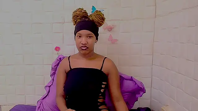 Snapshot of EroticSexyPrada chatting on February 2026 06:40:02 PM EroticSexyPrada online show from February 2026 06:40:02 PM