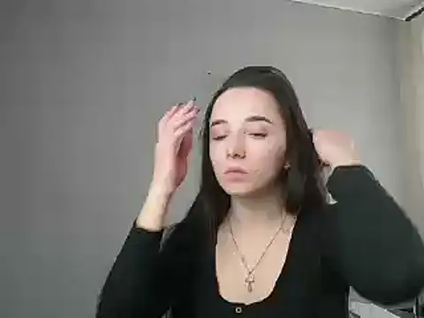 Eva Gloryy online show from March 2025 11:47:02 AM