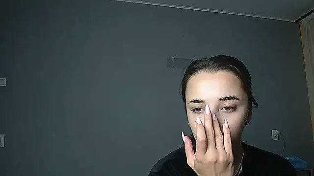 Eva Gloryy online show from September 2025 02:41:01 PM